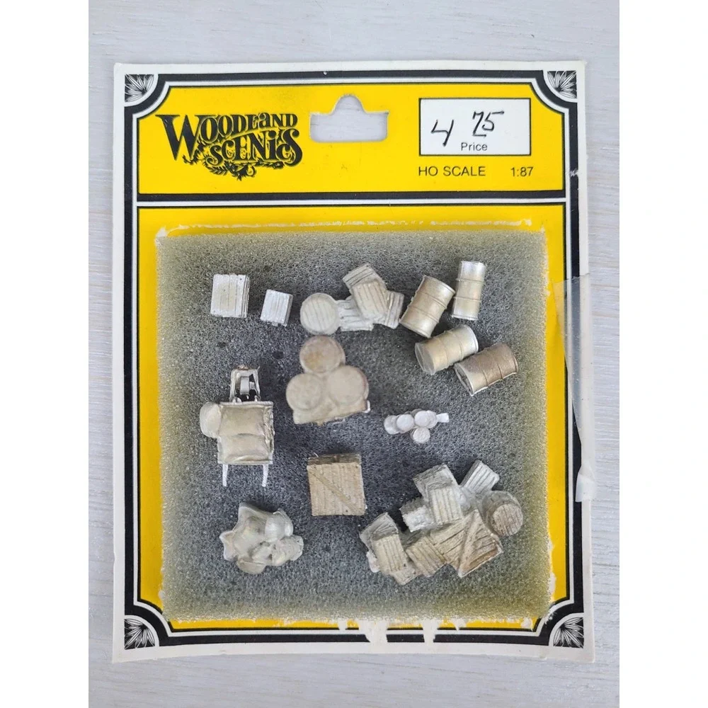 Woodland Scenes Senic Details Assorted Skids Crates Barrels‎ Sacks